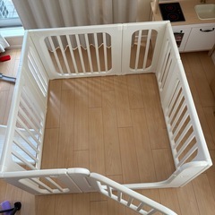 【美品・大型】ベビーゲート 160×120cm／棚パーツ付きの画像