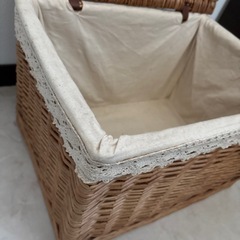 籐のバスケット　物入れ　イノブンの画像