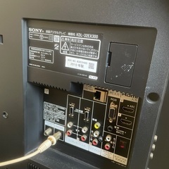 sony BRAVIA 32型➕テレビ台セット➕ガラステーブル　無償です。の画像