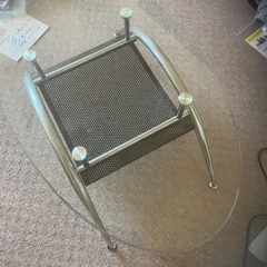 sony BRAVIA 32型➕テレビ台セット➕ガラステーブル　無償です。の画像