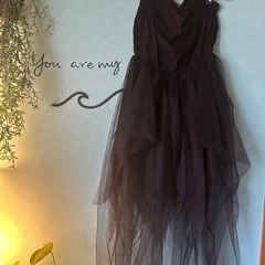 黒ひらひらドレスの画像