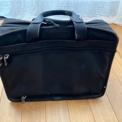 TUMI ビジネスバッグの画像