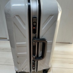 キャリーケース　スーツケースの画像