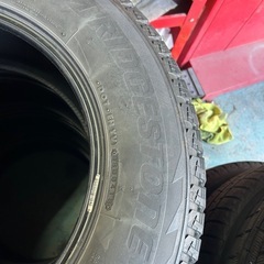 タイヤ　BRIDGESTONE  BLIZZAK  DM-V2 215/70  R16   2018年製  冬タイヤ　4本の画像
