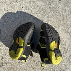 子供のサンダルの画像