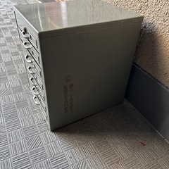 スチール小物入れの画像