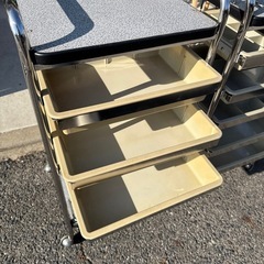 オオヒロ　サロン用ワゴン　ヤケ、サビあり　2セットの画像