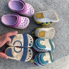 子供の靴の画像
