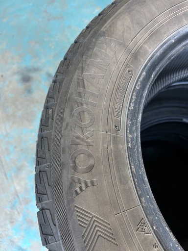 タイヤ　YOKOHAMA  iceGUARD iG50 PLUS 215/65 R16 2018年製 冬タイヤ　4本