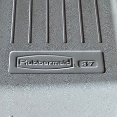 ラバーメイド　クーラーボックス37Lの画像