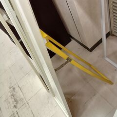 リユースのサカイ栃木店★ジモティ割あり★  ミラー ホワイト×イエロー W33×D52×H145 クリーニング済み TC11601の画像