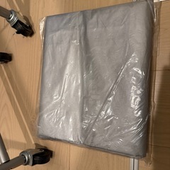 タイヤ収納ラック(新品カバー、キャスター付き) の画像