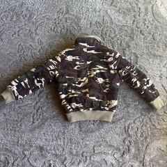 中綿入りジャンバー　130の画像