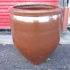 【紋別市発】水瓶　大型陶器 水瓶　水かめ 水鉢 古道具 古民家 陶器 焼き物　巨大壺　古道具　古民具　大きさ　約高さ６５㎝　直径５６㎝　重さ３２．４㎏　水漏れ割れなし　中古現状品　直接引取り限定の画像