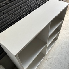 白のシンプル収納棚（棚4段）本棚の画像