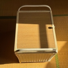 キャビネットのような何かの画像