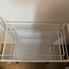 お部屋に1台、キャスター付き3段ラック　無料で差し上げますの画像
