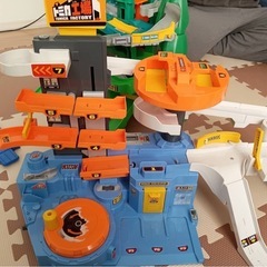 明日500円オフ！トミカメカアクション自動車工場の画像