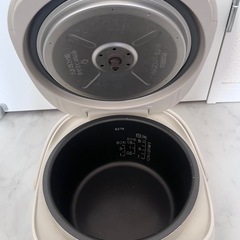 象印 マイコン炊飯器「極め炊き」NS-WB10（2015年製）5.5合の画像