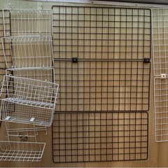 100均 突っ張り棒　吊り下げ収納の画像