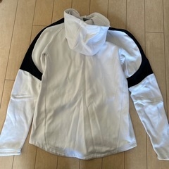 プーマ　パーカーの画像