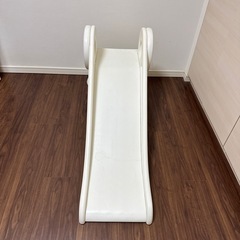 すべり台の画像