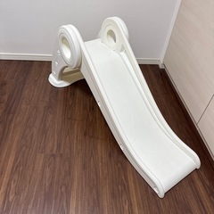 すべり台の画像