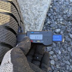 スタッドレスタイヤ（225/65R17）の画像