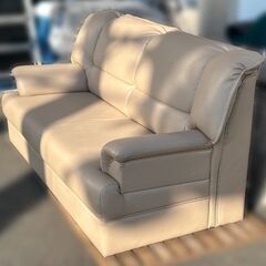 【自社配送は札幌市内限定】3人掛ソファ 合皮 幅195cm ベージュ 中古【藻岩倉庫保管品】の画像