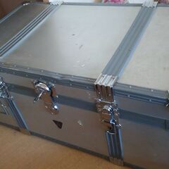 鍵付き収納ケースの画像