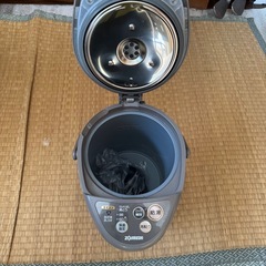 【美品】電動ポット　3.0Lの画像