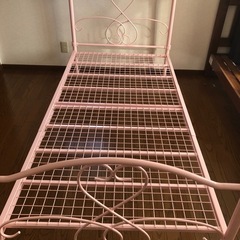 パイプベッドの画像