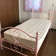 パイプベッドの画像