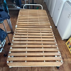 本日入荷🌈折りたたみベッド🛌すのこベッドシングルベッド✨️スノコ1人用の画像