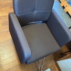 美容室、理容室用、カットチェアーの画像