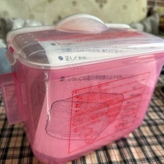 【商談有】《Pigeon》哺乳瓶×3本と電子レンジスチーム＆薬液消毒ケース の画像