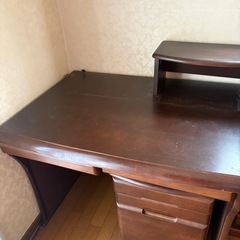 レトロな学習机の画像