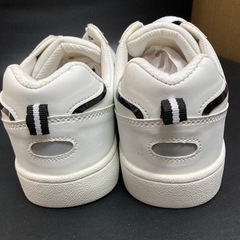 ⑬
白いスニーカー男性 用 の画像