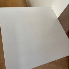 ダイニングテーブル　2人用の画像