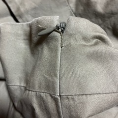 未使用スカートＬ仕舞いシワだらけの画像