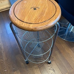 おしゃれな小物収納カートの画像