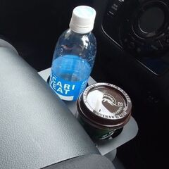 日産キャラバン用 カップホルダー（E26 2012年～）の画像