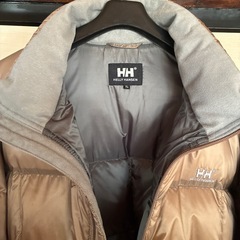 HELLYHANSENダウンジャケットの画像