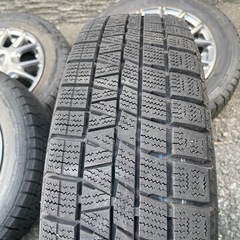 スタッドレスタイヤ4本の画像