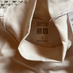 ユニクロ U ヒートテックコットン　タートルネックTの画像