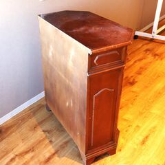 アンティーク　収納家具　引き出し＆鍵付き扉収納家具の画像