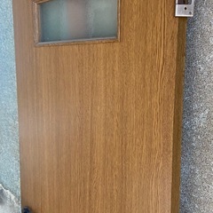 室内ドア　ブラウン型ガラス窓付きの画像