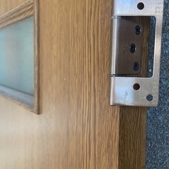 室内ドア　ブラウン型ガラス窓付きの画像