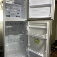 【無料✨】シャープ 2ドア冷蔵庫 225L（2016年製） 【11/30(日) or 12/1(月) 引き取り限定】の画像