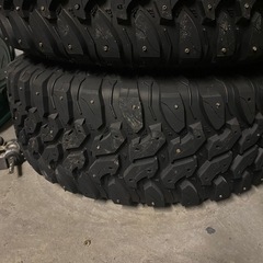 スパイクタイヤ35 12.50 17の画像